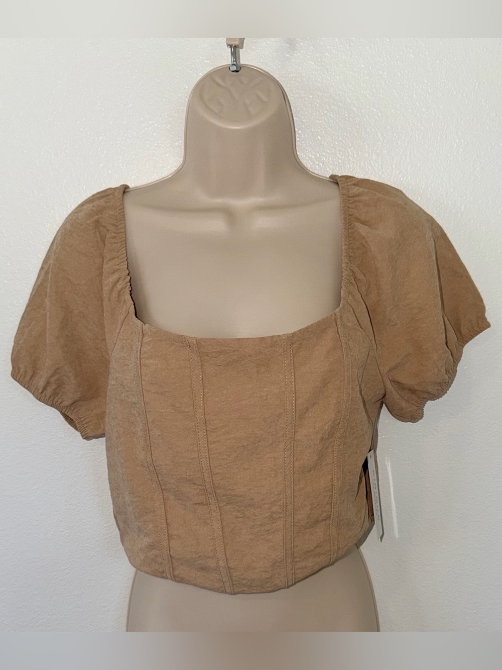 Square-Neck Puff Sleeve Crop Top in Tan